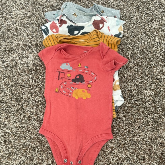 9 month onsies - Picture 5 of 7